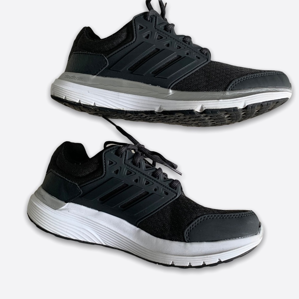 Adidas Cloud Foam Sneakers